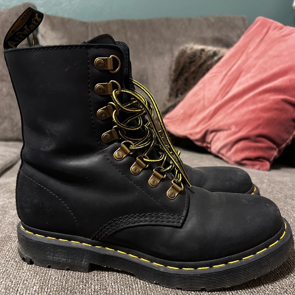 Women’s Dr. Martens 1460 Pascal Black Leather Lace Up Boots
